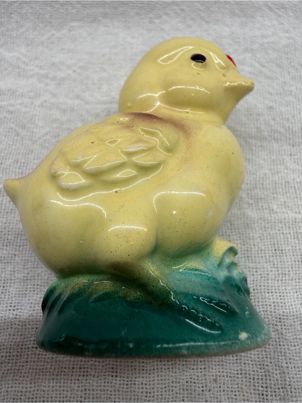 Vintage Yellow Baby Chicken Bird Figurine Glossy Ceramic Decoration 2” Chick